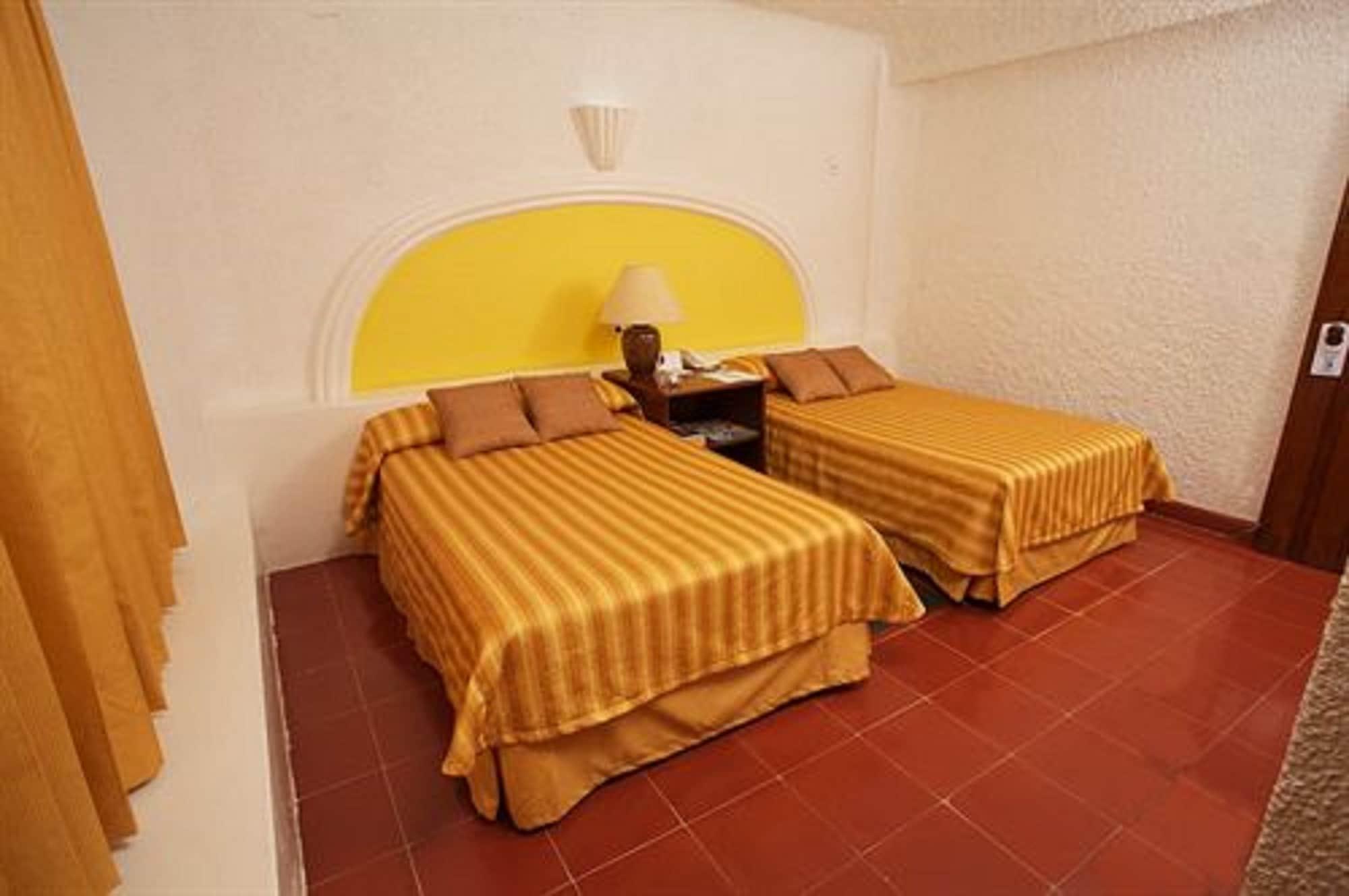 Hotel Antillano Канкун Экстерьер фото