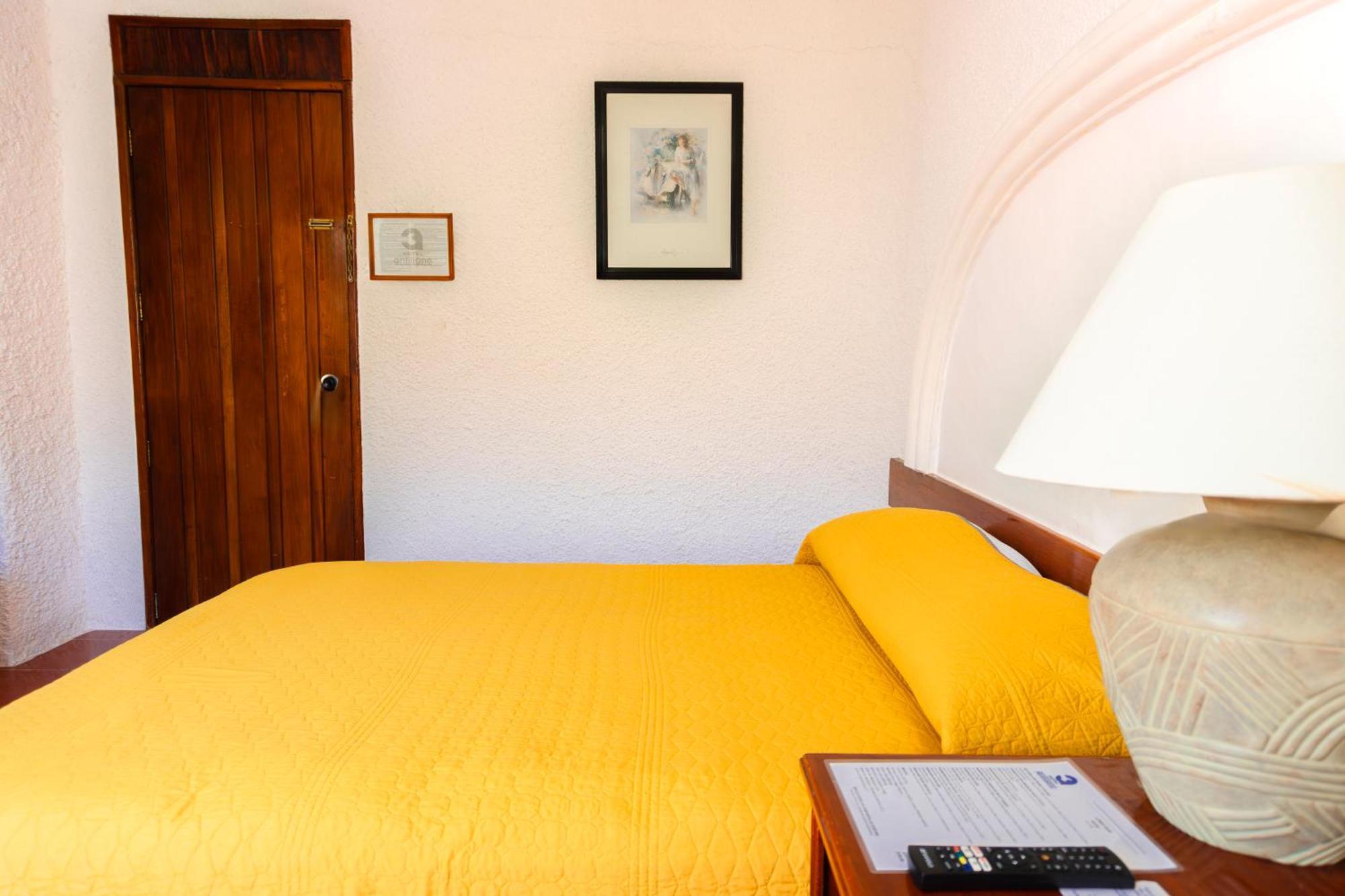 Hotel Antillano Канкун Экстерьер фото