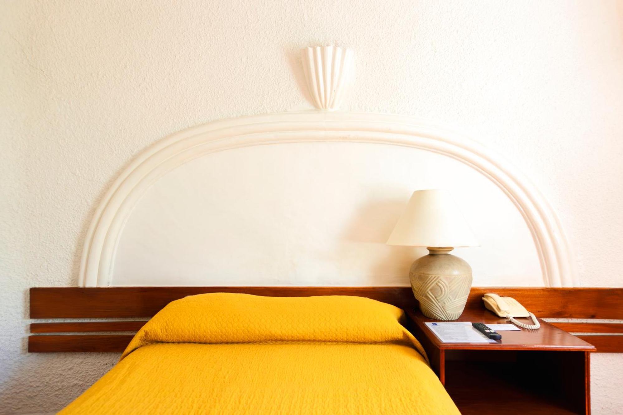 Hotel Antillano Канкун Экстерьер фото