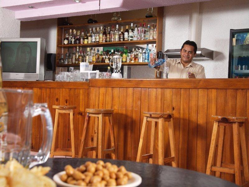 Hotel Antillano Канкун Экстерьер фото